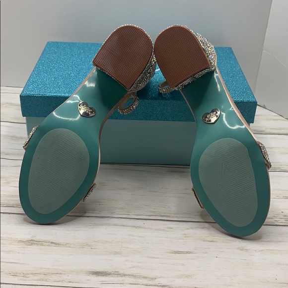 Betsey Johnson Blue Mari Wedding Bridal Shoe - Picture 4 of 8